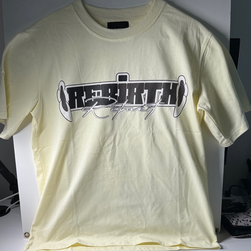 RETROVERT Rebirth Mens M (1 over size) cream heavyweight T